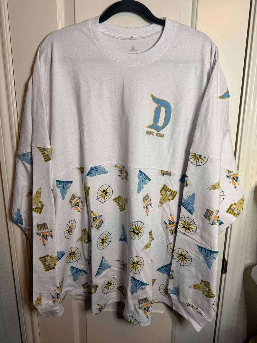 Disney Parks XXL Disneyland Resort Icons Glitter Print Spirit Jersey